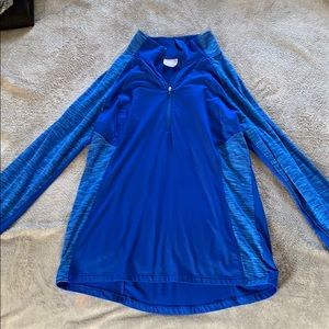 women’s workout top